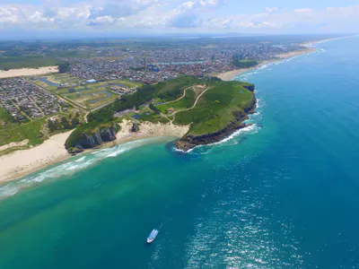 Vista aérea do Parque da Guarita e do litoral de Torres, usada como foto ilustrativa do kit de cartões-postais.