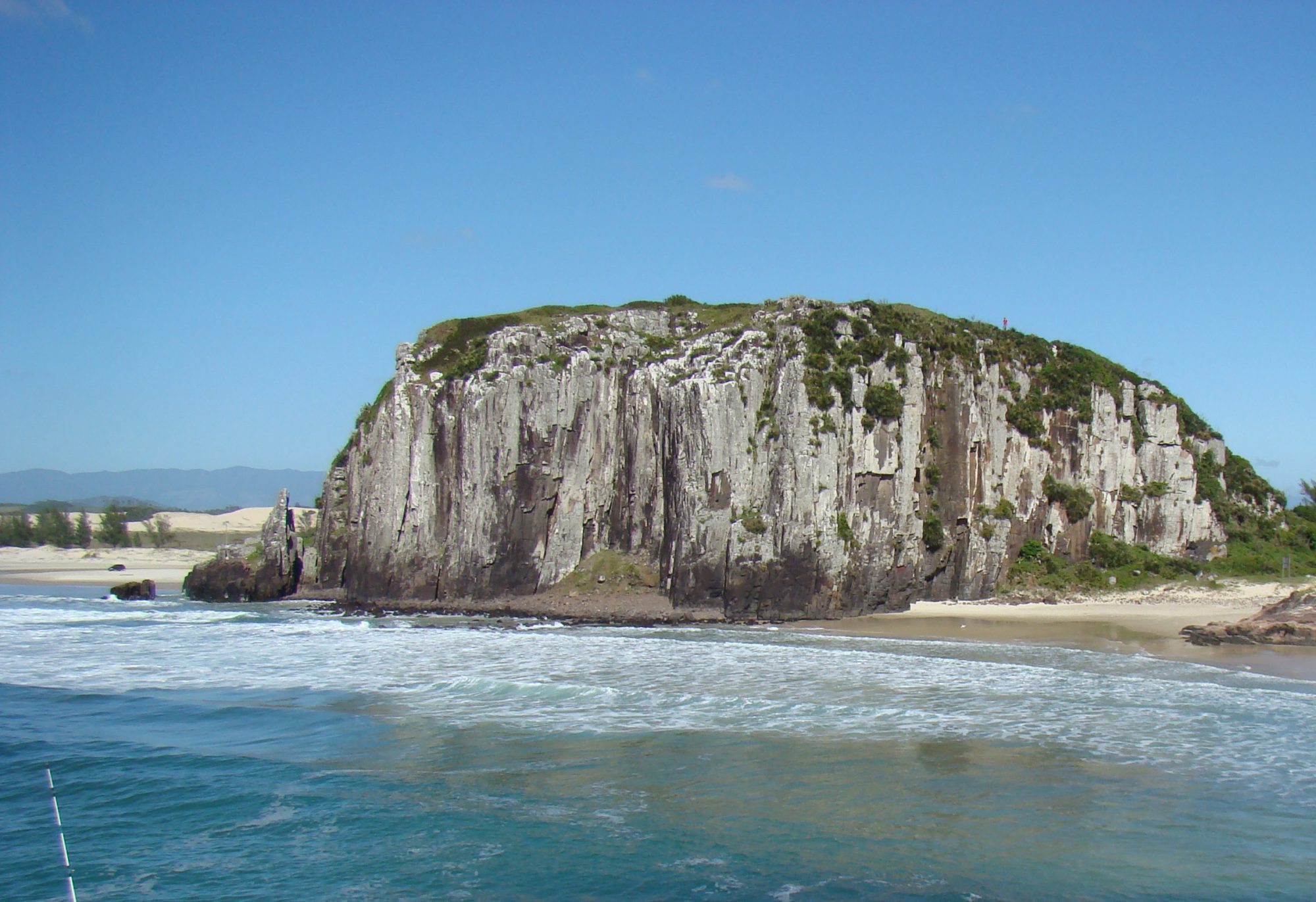 A torre de basalto que marca o limite sul da paisagem da Guarita.