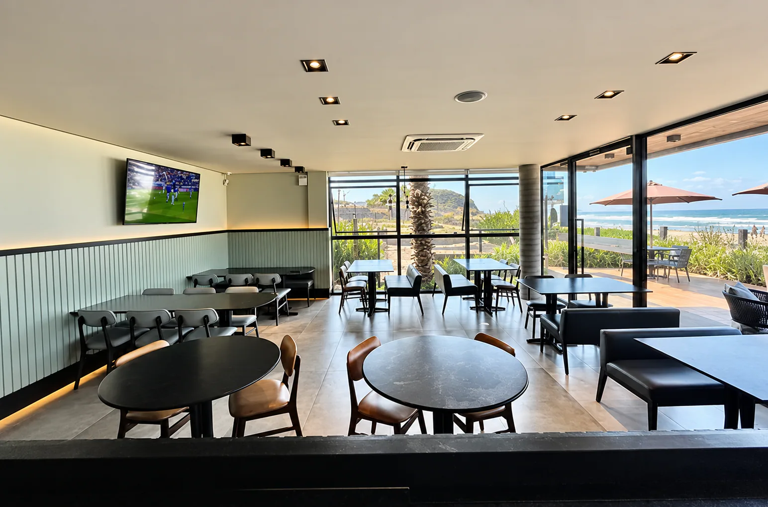 Restaurante da Baluarte Pousada com vista para a praia