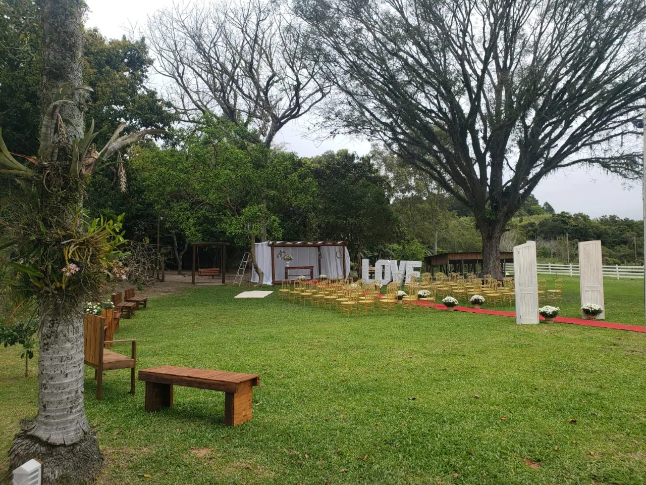 Jardim do Sítio das Curicacas preparado para evento