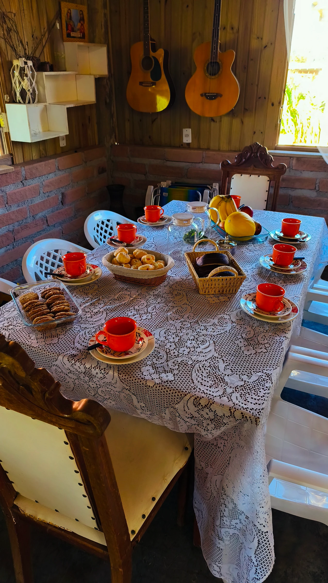 Mesa de café colonial do sítio